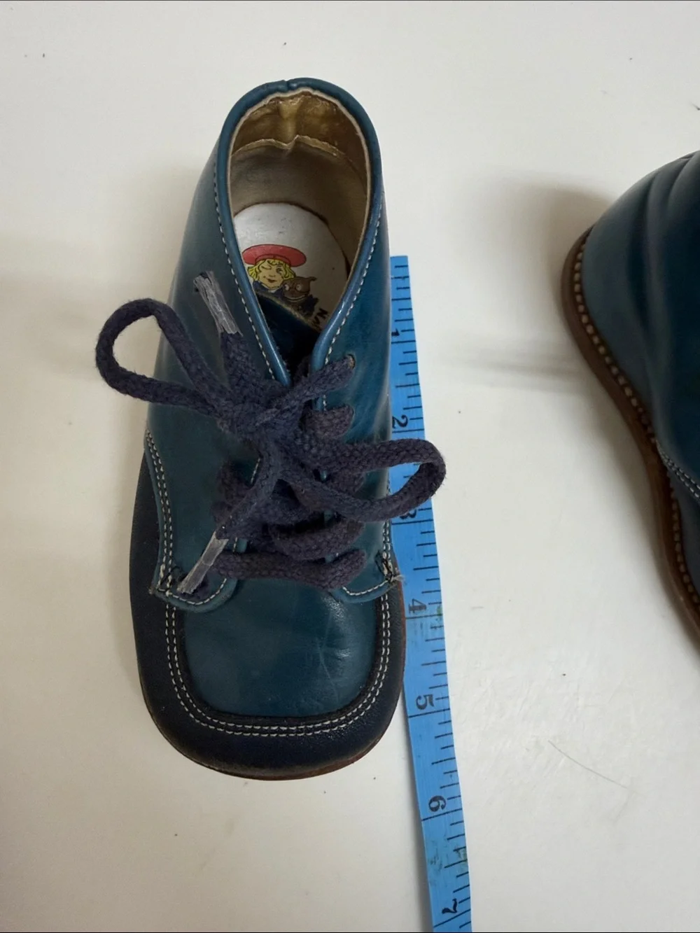Buster Browns Kids Classic Lace-Up Leather Shoes